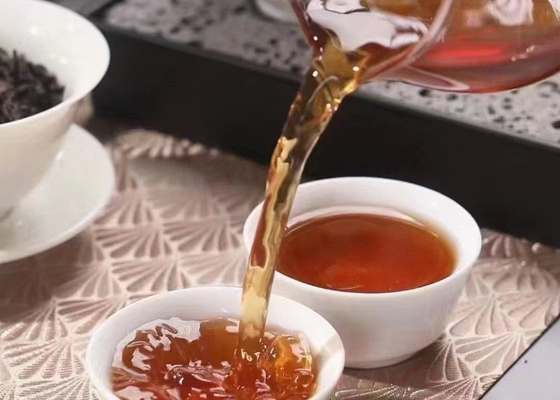 Wuyi kaya çayı, Kuzey Fujian'daki Wuyi Dağı'nda üretilen oolong çayıdır. Çay ağaçları kaya çatlaklarında büyür.