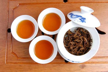 Jin Junmei 80g konserve hediye kutusu çay wuyi dağ çiçeği küçük tohum lianyun çay fabrikası toptan