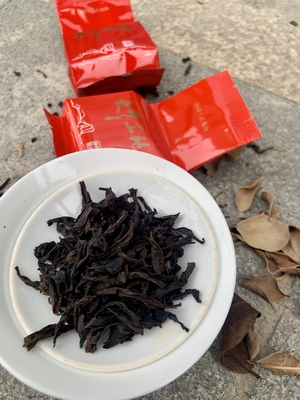 100°C'lik Biralama Sıcağı, Yaşlanmış Pu Erh Çayının Meyveli Özünü Açıklıyor