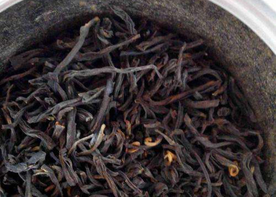 2 Yıllık raf ömrü Küçük Tohumlu Lianyun Meyveli Aromalı Siyah Çay