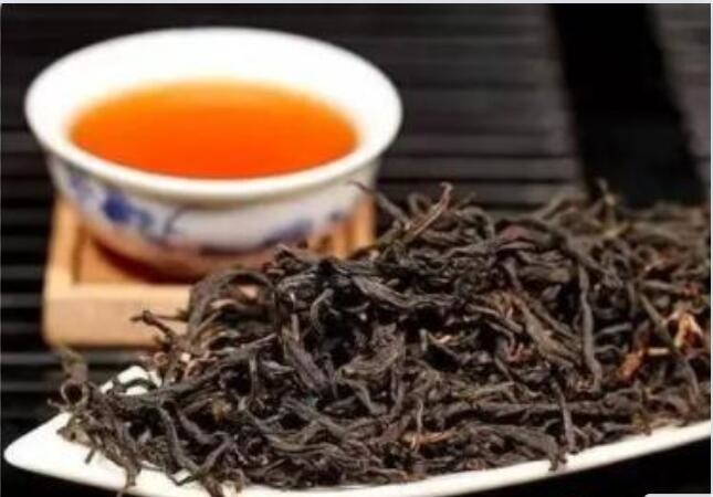 Gümüş junmei yaban çayının çay filizidir.